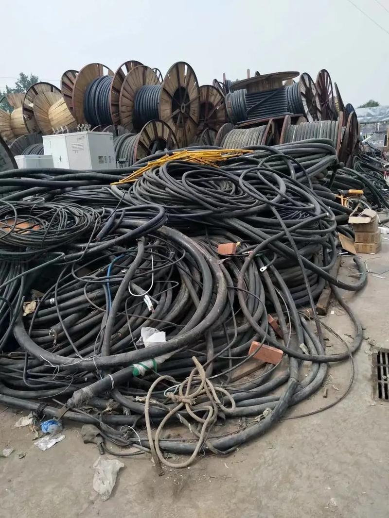 废旧物资回收 从“废品箱”到“城市矿藏”的绿色循环